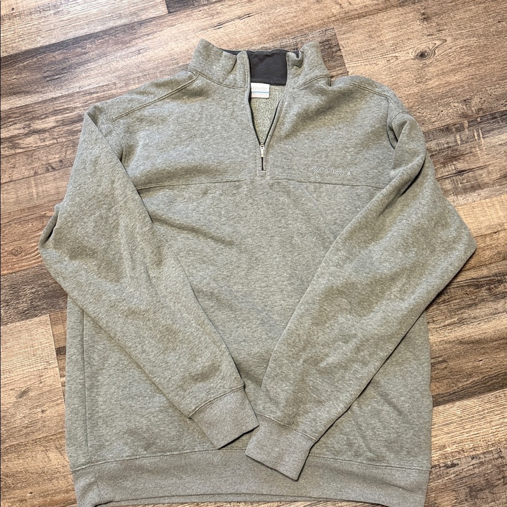 Columbia Men's Quarter Zip Up Gray Sweater Size L